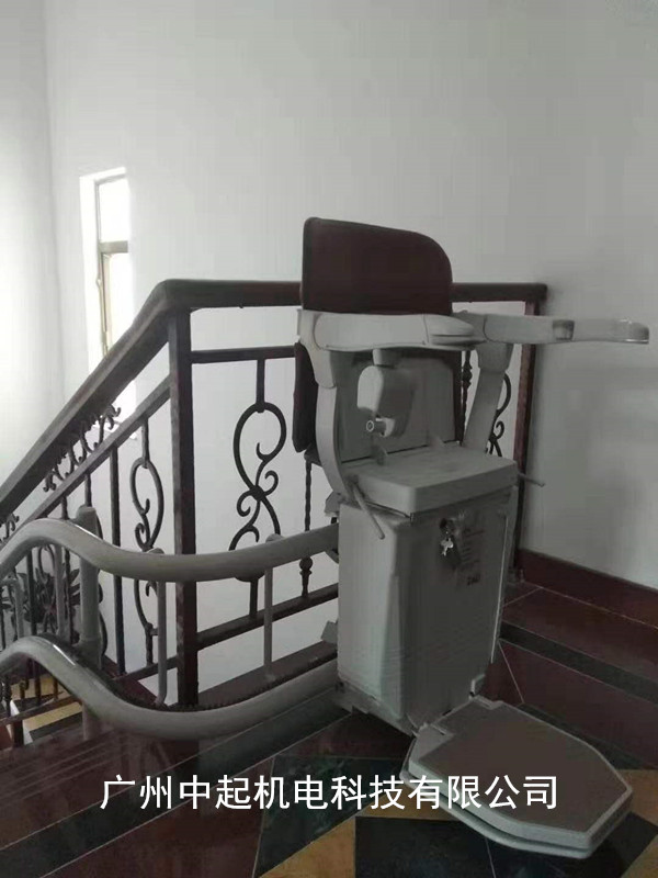 九游会机电：广州白云区6层自建房成功安装仕腾达座椅电梯